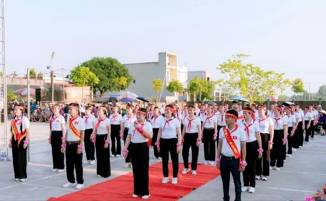 Anh-tin-bai
